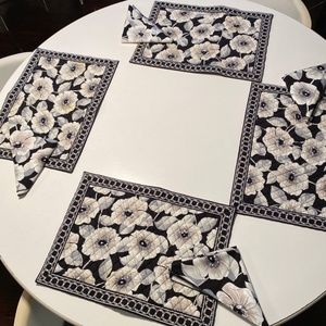 VERA BRADLEY "BRAND NEW" CAMELLIA 4 PLACEMATS & NAPKINS SET RARE AND HTF